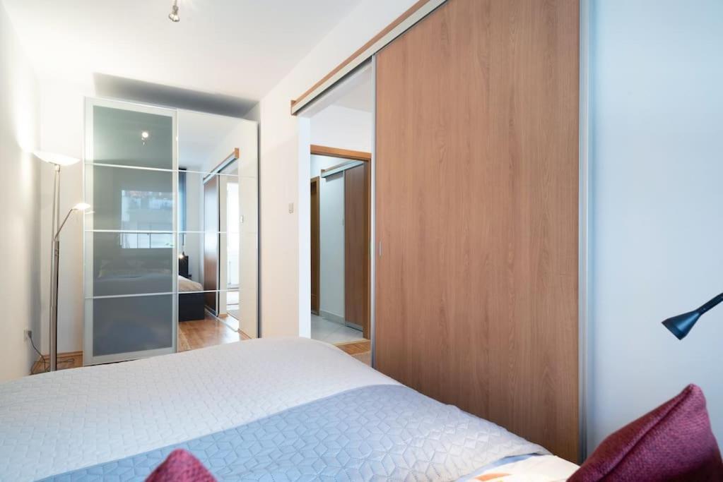 Appartement Ap. With Free Parking Near Budapestcongress Centre Extérieur photo